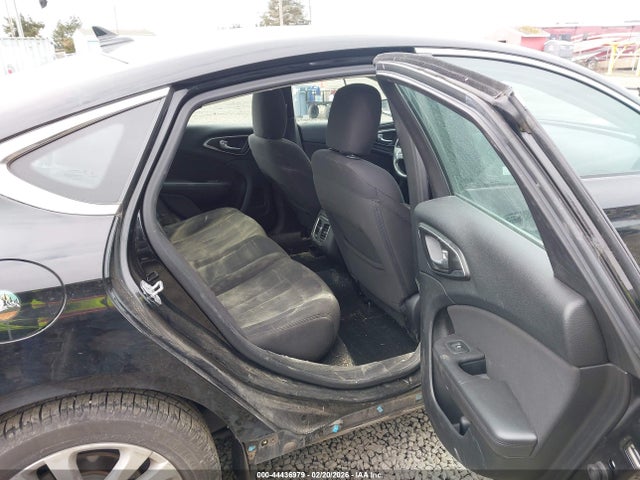 44436979 :رقم المزاد ، 1C3CCCAB1FN672865 vin ، 2015 Chrysler 200 Limited مزاد بيع