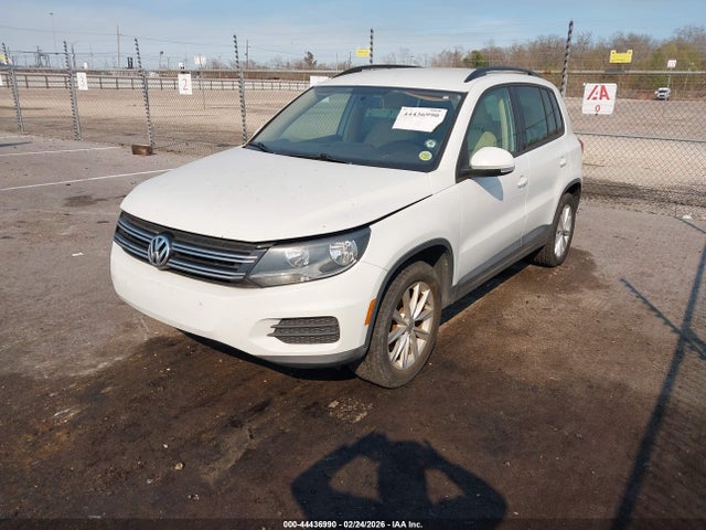 WVGAV7AX1FW581472 Volkswagen TIGUAN SE