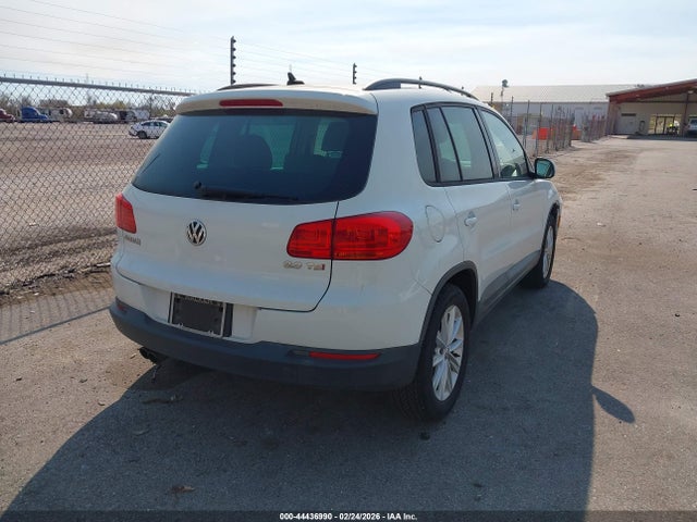 WVGAV7AX1FW581472 Volkswagen TIGUAN SE