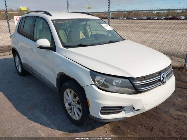 WVGAV7AX1FW581472 Volkswagen TIGUAN SE