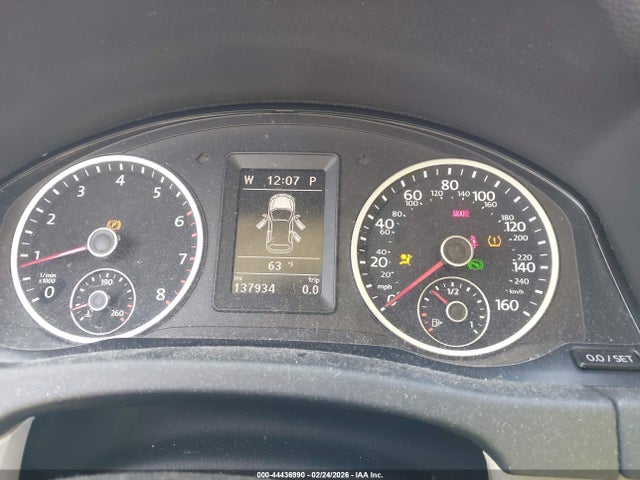 WVGAV7AX1FW581472 Volkswagen TIGUAN SE