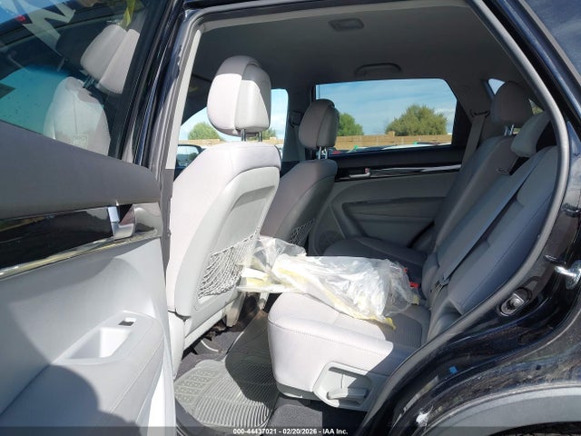 5XYKT3A69FG621289 KIA SORENTO LX