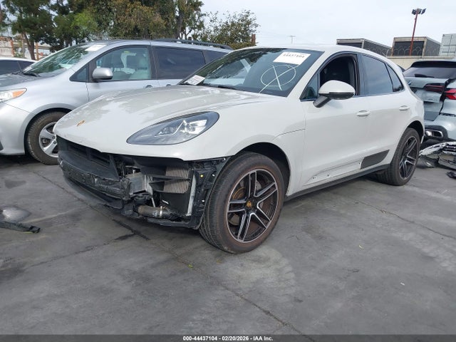 2020 PORSCHE MACAN WP1AB2A55LLB34332 Photo 1