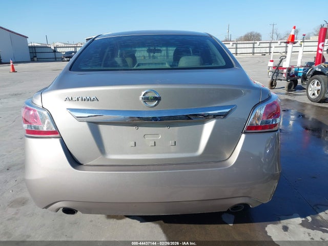 2015 Nissan Altima 2.5 მანქანა იყიდება აუქციონზე, vin: 1N4AL3APXFC125612, აუქციონის ნომერი: 44437144