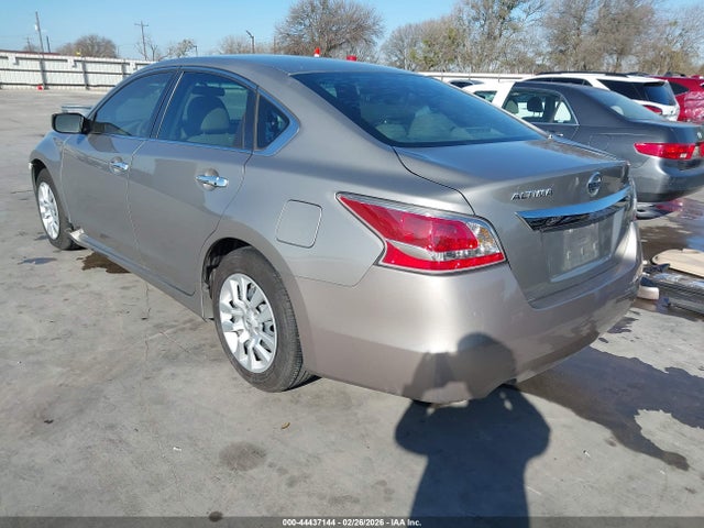 2015 Nissan Altima 2.5 მანქანა იყიდება აუქციონზე, vin: 1N4AL3APXFC125612, აუქციონის ნომერი: 44437144