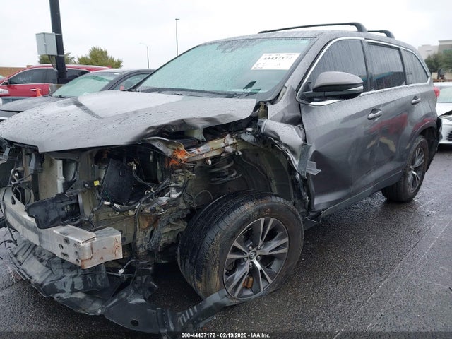 5TDZARFH1KS052033 Toyota Highlander