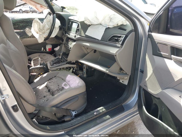 44437186 :رقم المزاد ، 5NPD84LF9HH064277 vin ، 2017 Hyundai Elantra Limited مزاد بيع