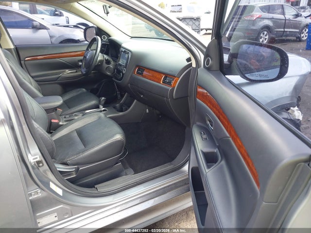 2015 MITSUBISHI OUTLANDER JA4AD3A36FZ000781 Photo 4