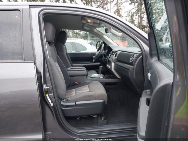 5TFDY5F15JX741440 Toyota Tundra Sr5 5.7l V8
