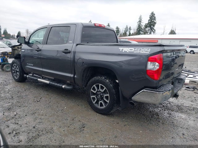 5TFDY5F15JX741440 Toyota Tundra Sr5 5.7l V8