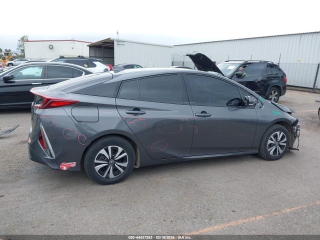 JTDKARFP8H3061427 Toyota Prius Prime Premium