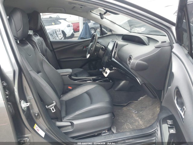 JTDKARFP8H3061427 Toyota Prius Prime Premium