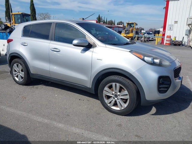 2017 KNDPMCAC3H7096397 main image
