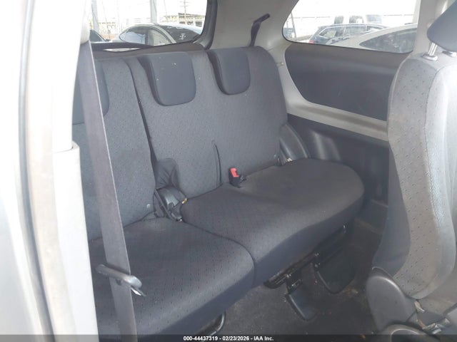 2009 TOYOTA YARIS JTDJT903795233867 Photo 7