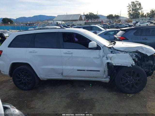 1C4RJEAG9MC681664 Jeep Grand Cherokee Laredo X 4x2