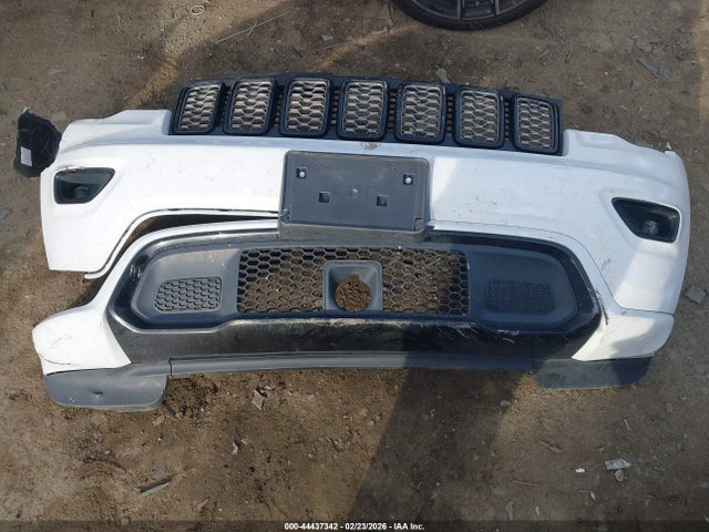 1C4RJEAG9MC681664 Jeep Grand Cherokee Laredo X 4x2