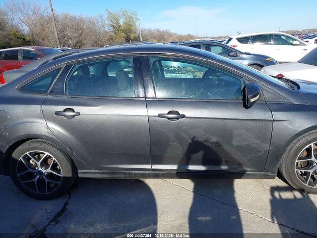 1FADP3H20JL321367 Ford FOCUS SEL
