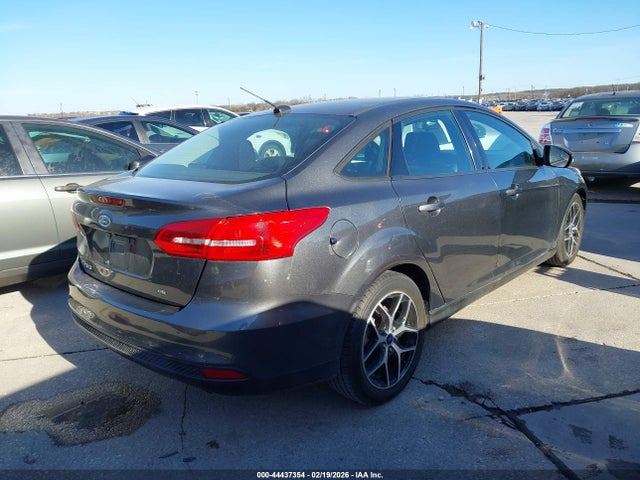 1FADP3H20JL321367 Ford FOCUS SEL