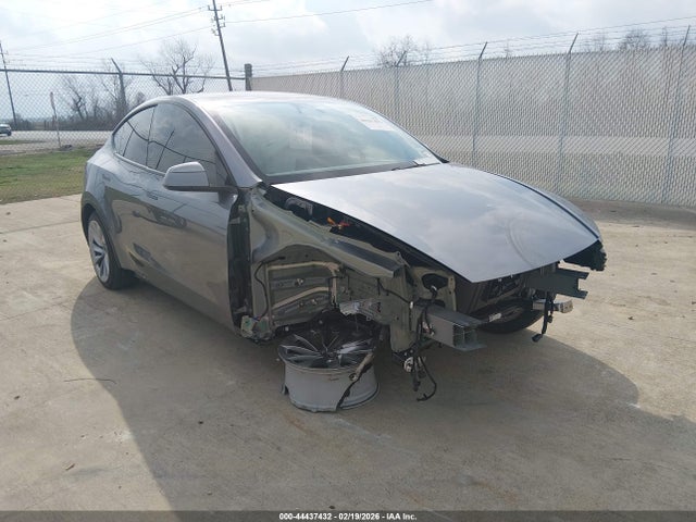 2026 TESLA MODEL Y 7SAYGDEE3TA396568