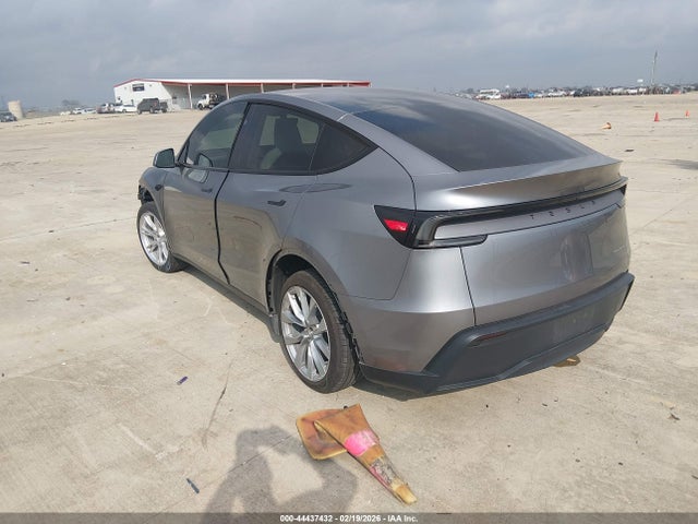 2026 TESLA MODEL Y 7SAYGDEE3TA396568 Photo 2