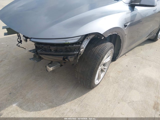 2026 TESLA MODEL Y 7SAYGDEE3TA396568 Photo 5