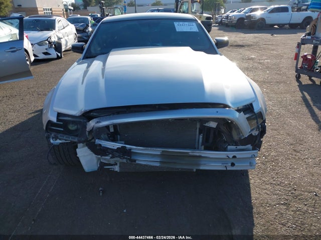 1ZVBP8CF8E5246935 Ford Mustang Gt Premium