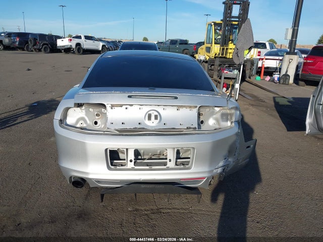 1ZVBP8CF8E5246935 Ford Mustang Gt Premium