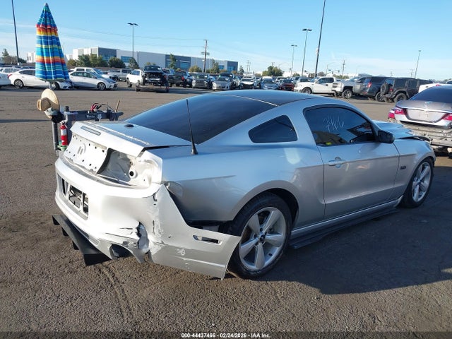 1ZVBP8CF8E5246935 Ford Mustang Gt Premium