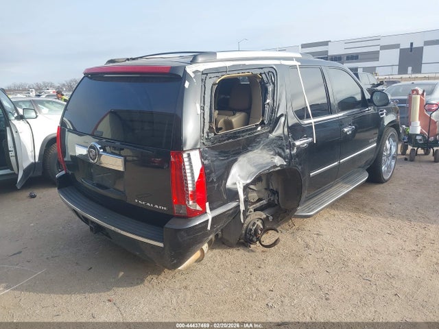 2011 CADILLAC ESCALADE 1GYS3AEF3BR239666 Photo 3