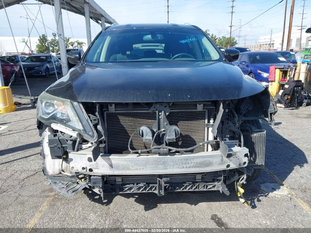 5N1DR2MN6JC612952 Nissan Pathfinder Sv