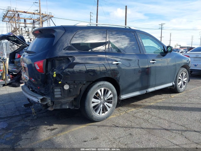 5N1DR2MN6JC612952 Nissan Pathfinder Sv