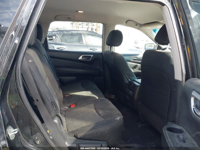 5N1DR2MN6JC612952 Nissan Pathfinder Sv