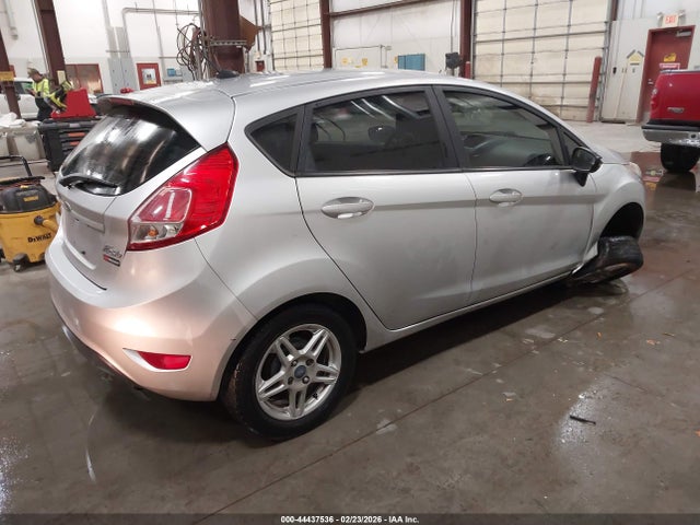 Ford FIESTA SE 2018 3FADP4EJ9JM115321 Image 4