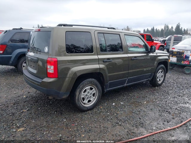 1C4NJPBA7GD502668 Jeep Patriot Sport