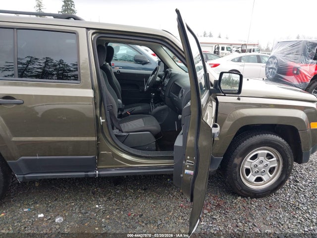1C4NJPBA7GD502668 Jeep Patriot Sport