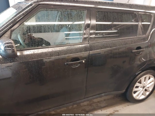KIA SOUL + 2018 KNDJP3A53J7525557 Image 15