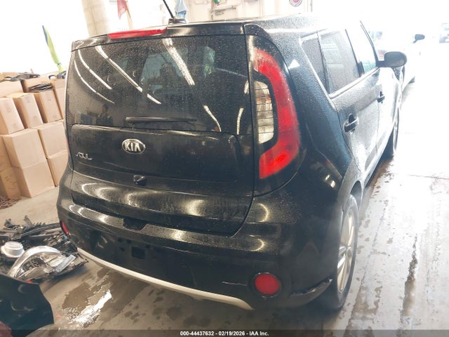 KIA SOUL + 2018 KNDJP3A53J7525557 Image 17
