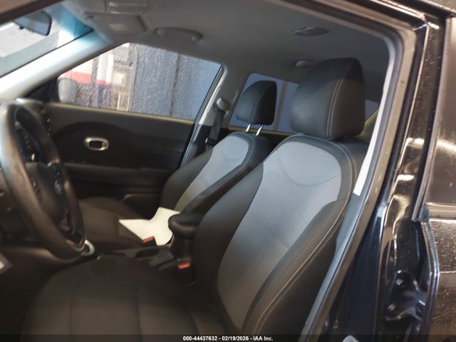 KIA SOUL + 2018 KNDJP3A53J7525557 Image 19