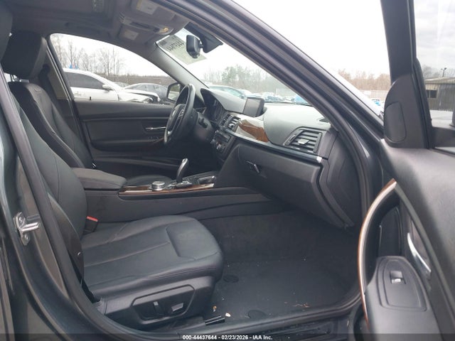 44437644 :رقم المزاد ، WBA3B5G50FNS15859 vin ، 2015 Bmw 328i Xdrive مزاد بيع