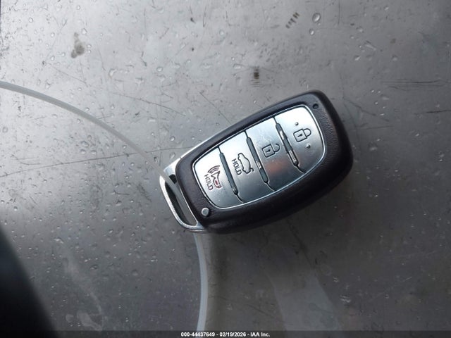 5NPD84LF8JH306823 Hyundai Elantra Value Edition