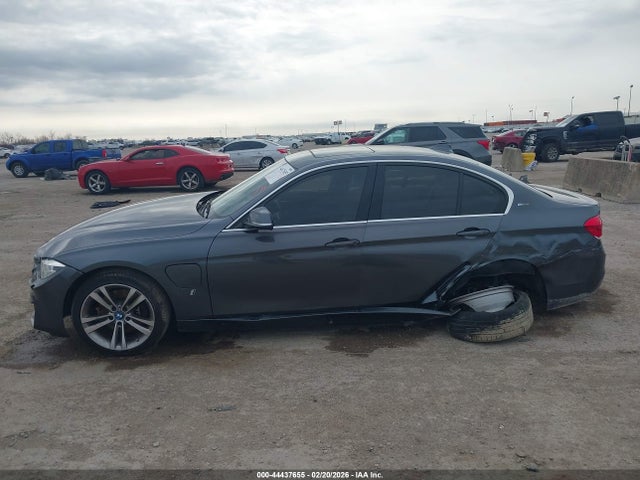 44437655 :رقم المزاد ، WBA8E1C55JA178240 vin ، 2018 Bmw 330e Iperformance مزاد بيع