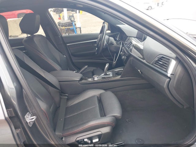44437655 :رقم المزاد ، WBA8E1C55JA178240 vin ، 2018 Bmw 330e Iperformance مزاد بيع