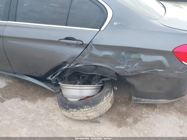 44437655 :رقم المزاد ، WBA8E1C55JA178240 vin ، 2018 Bmw 330e Iperformance مزاد بيع