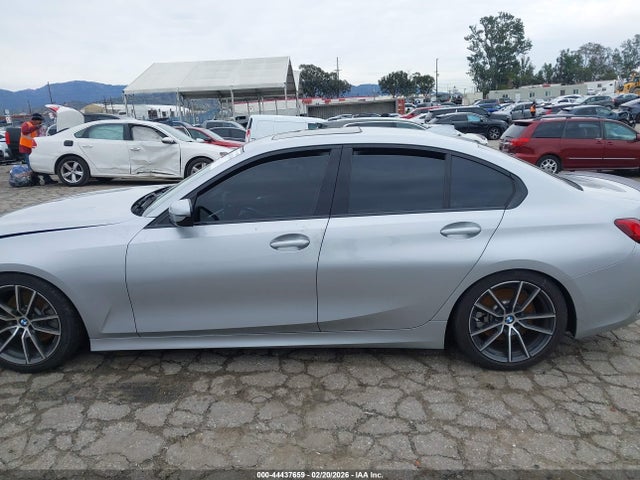 WBA5R1C51KAK10352 BMW 330I
