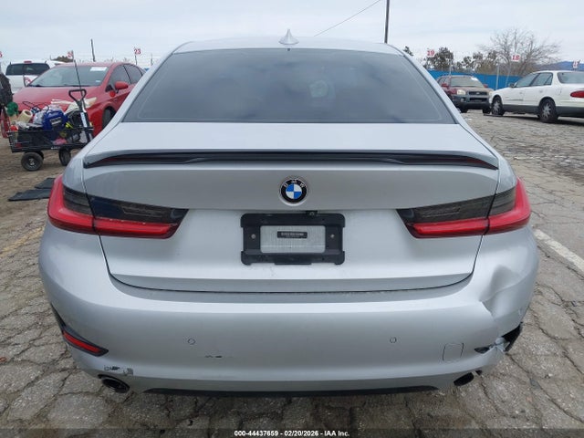 WBA5R1C51KAK10352 BMW 330I