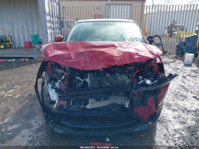 JN1BJ1CR6KW319055 Nissan Rogue Sport S
