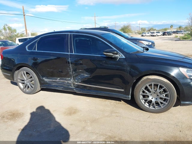 1VWAT7A37GC041938 Volkswagen Passat 1.8t R-line