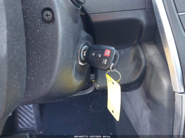 4T1BF1FK1GU252974 Toyota CAMRY SE