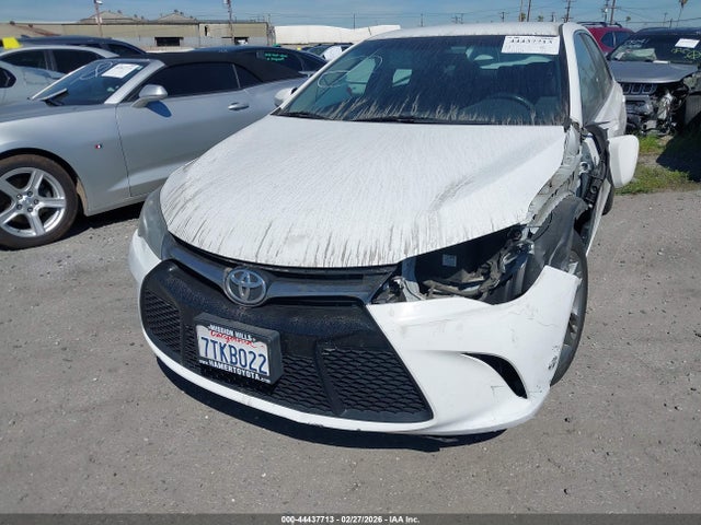 4T1BF1FK1GU252974 Toyota CAMRY SE