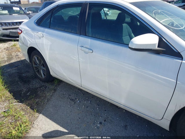 4T1BF1FK1GU252974 Toyota CAMRY SE
